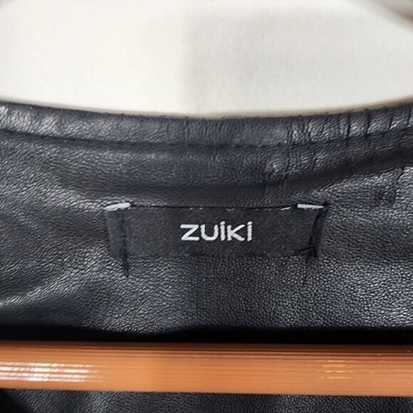 Zuiki Black Ruffled Italian Moto Peplum Style Faux Leather Jacket Size Medium - Picture 3 of 8